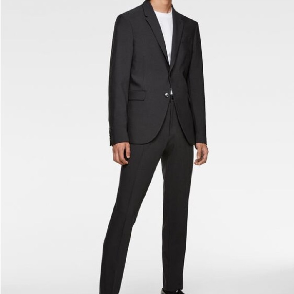 ZARA Traveler Suit (men’s) BUNDLE 🕴️♥️